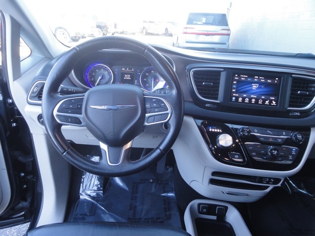 Chrysler Pacifica Touring L FWD 2018