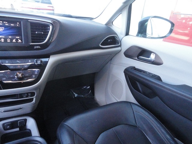 Chrysler Pacifica Touring L FWD 2018