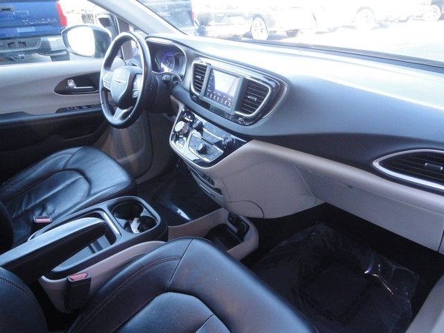 Chrysler Pacifica Touring L FWD 2018