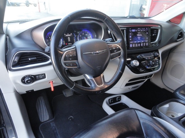 Chrysler Pacifica Touring-L FWD 2017