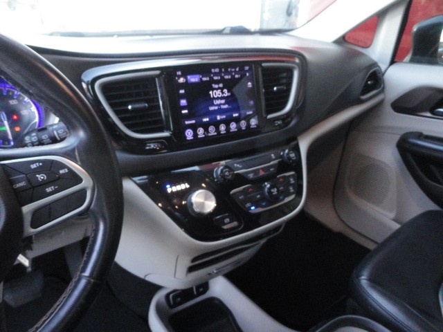 Chrysler Pacifica Touring-L FWD 2017