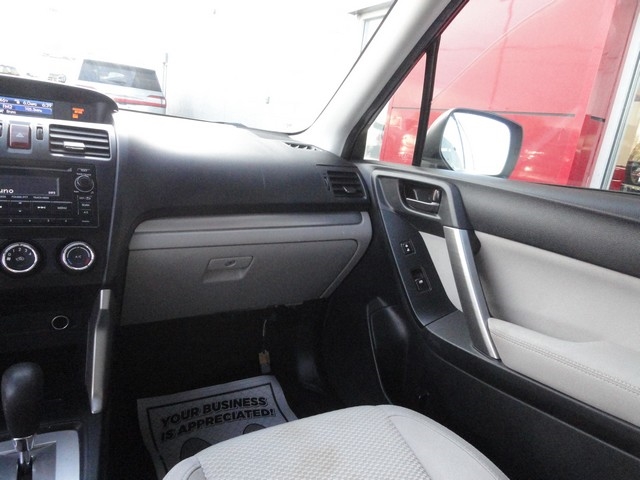 Subaru Forester 4dr CVT 2.5i PZEV 2015