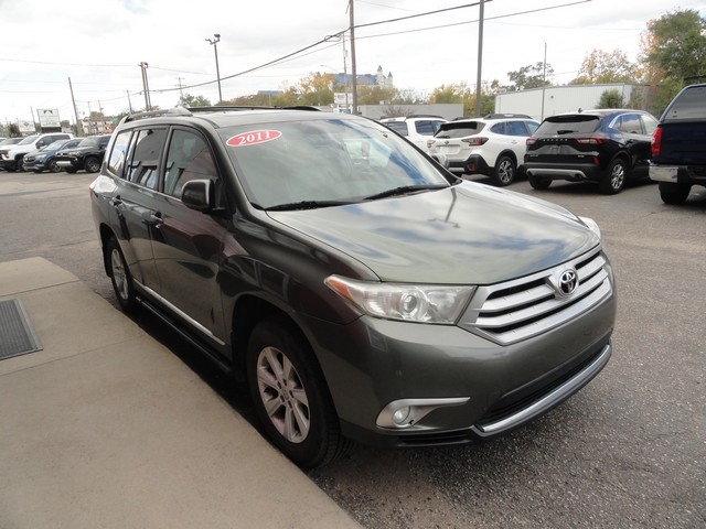 Toyota Highlander 4WD 4dr V6 Base (Natl) 2011