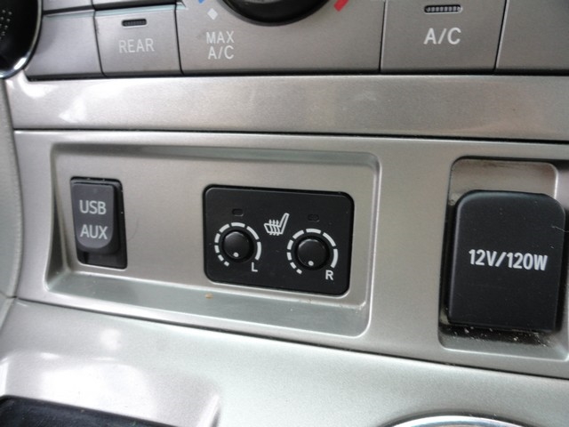 Toyota Highlander 4WD 4dr V6 Base (Natl) 2011