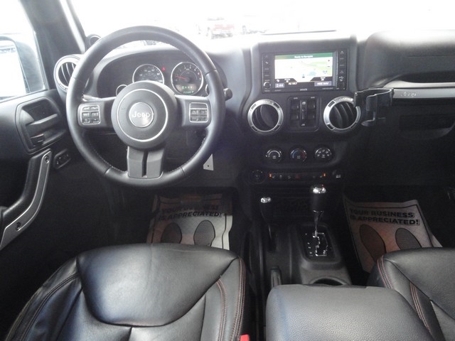 Jeep Wrangler Unlimited 4WD 4dr Sahara 2014