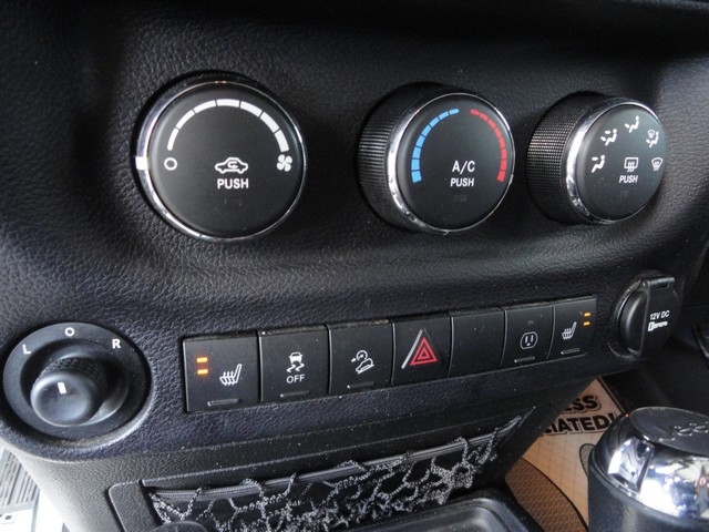 Jeep Wrangler Unlimited 4WD 4dr Sahara 2014