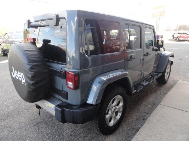 Jeep Wrangler Unlimited 4WD 4dr Sahara 2014