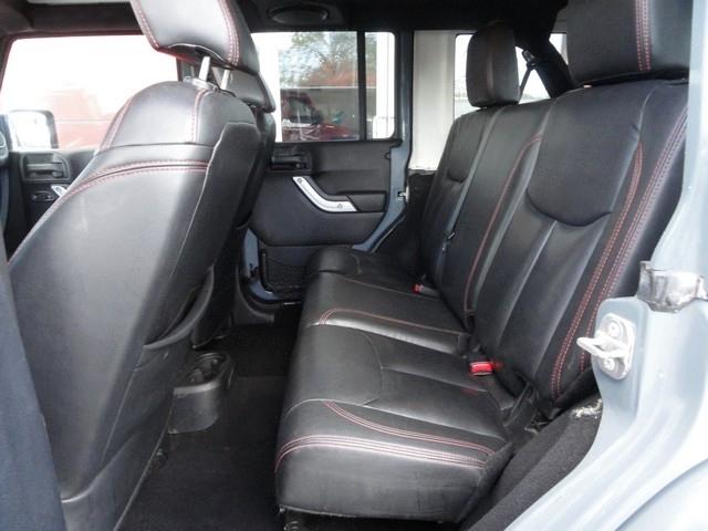 Jeep Wrangler Unlimited 4WD 4dr Sahara 2014