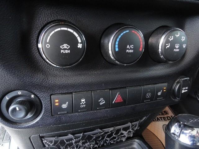 Jeep Wrangler Unlimited 4WD 4dr Sahara 2014