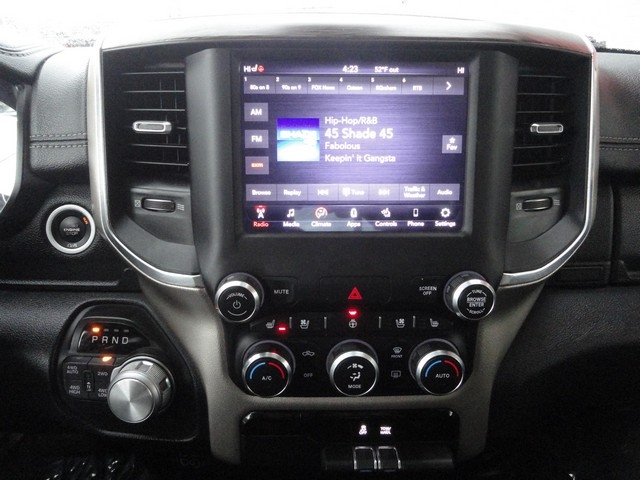 RAM 1500 Laramie 4x4 Quad Cab 6'4" Box 2019