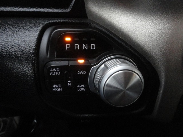 RAM 1500 Laramie 4x4 Quad Cab 6'4" Box 2019