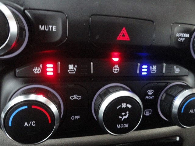 RAM 1500 Laramie 4x4 Quad Cab 6'4" Box 2019