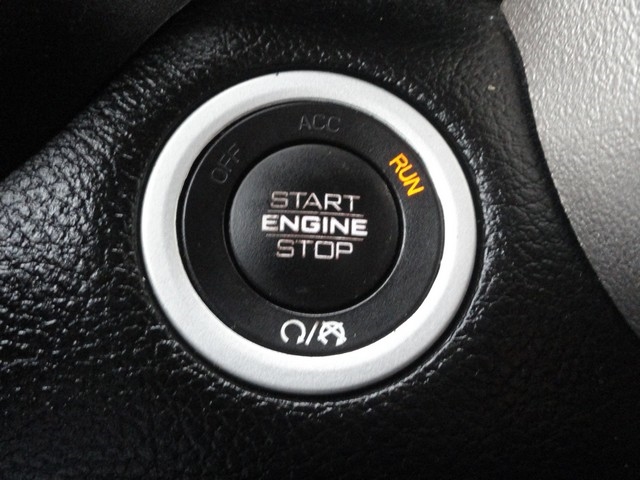 RAM 1500 Laramie 4x4 Quad Cab 6'4" Box 2019