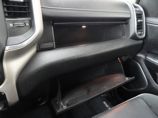 RAM 1500 Laramie 4x4 Quad Cab 6'4" Box 2019