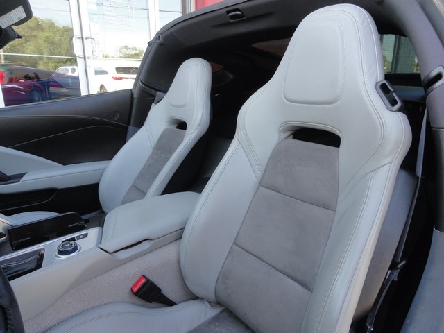 Chevrolet Corvette 2dr Stingray Z51 Cpe w/1LT 2016