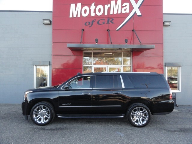 GMC Yukon XL 4WD 4dr Denali 2017