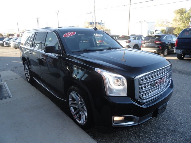 GMC Yukon XL 4WD 4dr Denali 2017