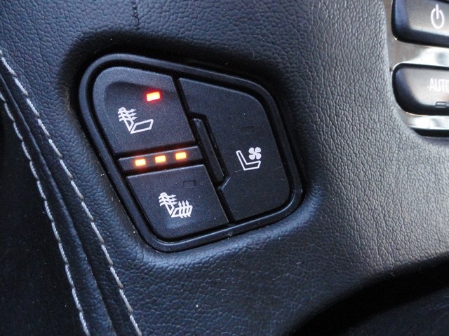 GMC Yukon XL 4WD 4dr Denali 2017