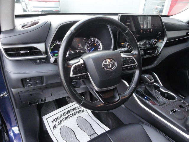 Toyota Highlander Hybrid XLE AWD (Natl) 2023