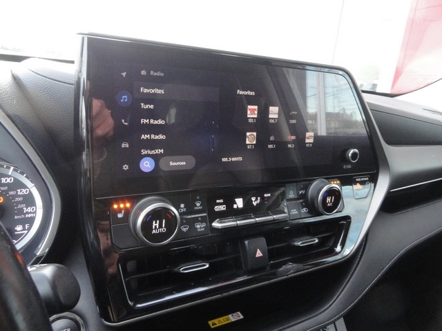 Toyota Highlander Hybrid XLE AWD (Natl) 2023