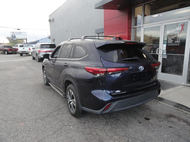 Toyota Highlander Hybrid XLE AWD (Natl) 2023