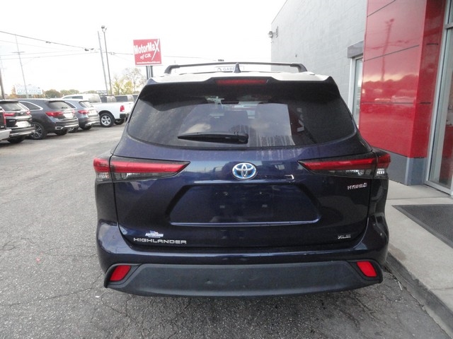 Toyota Highlander Hybrid XLE AWD (Natl) 2023