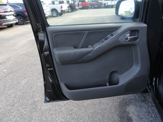 Nissan Frontier 4WD Crew Cab SWB Auto PRO-4X 2014