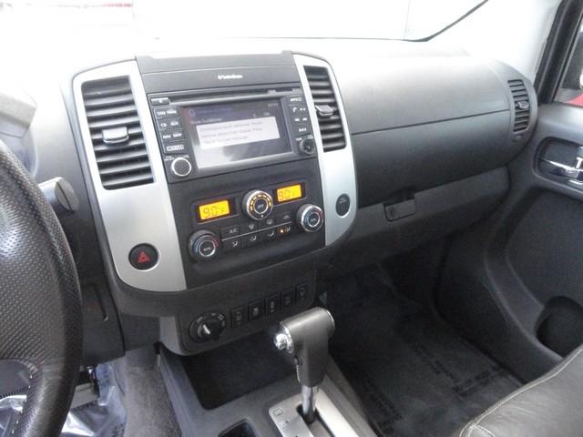 Nissan Frontier 4WD Crew Cab SWB Auto PRO-4X 2014