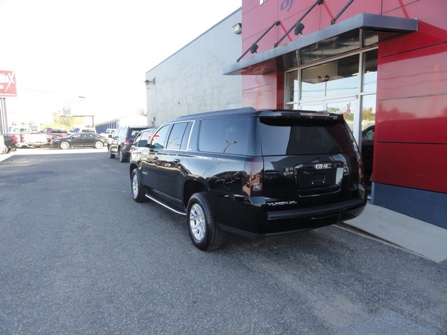 GMC Yukon XL 4WD 4dr SLT 2017