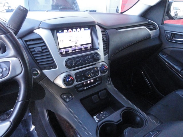 GMC Yukon XL 4WD 4dr SLT 2017