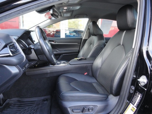 Toyota Camry Hybrid XLE CVT (Natl) 2022