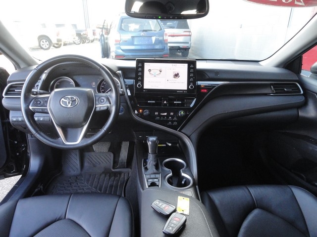 Toyota Camry Hybrid XLE CVT (Natl) 2022