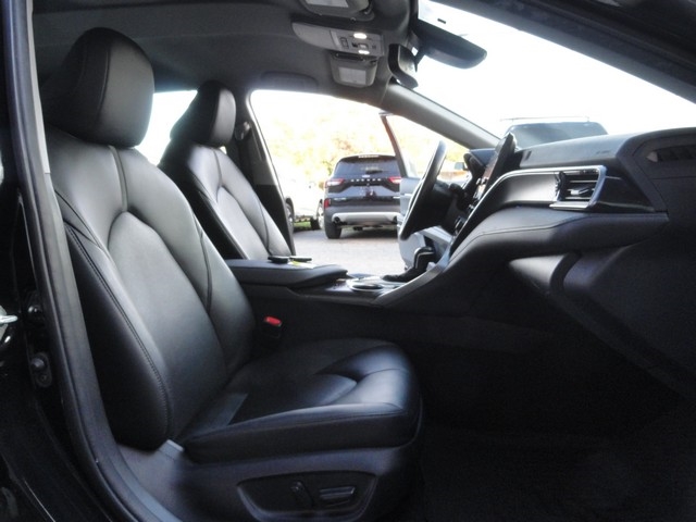 Toyota Camry Hybrid XLE CVT (Natl) 2022