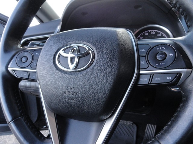 Toyota Camry Hybrid XLE CVT (Natl) 2022