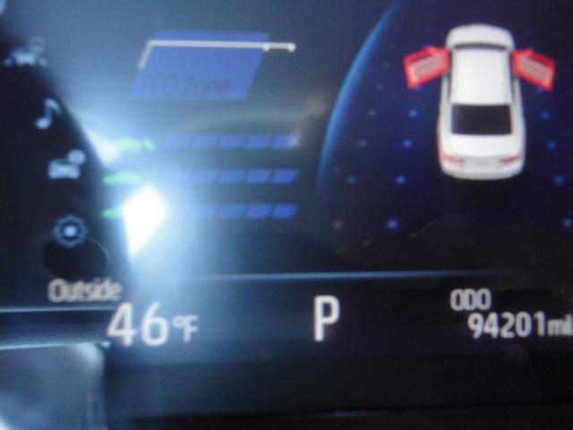 Toyota Camry Hybrid XLE CVT (Natl) 2022