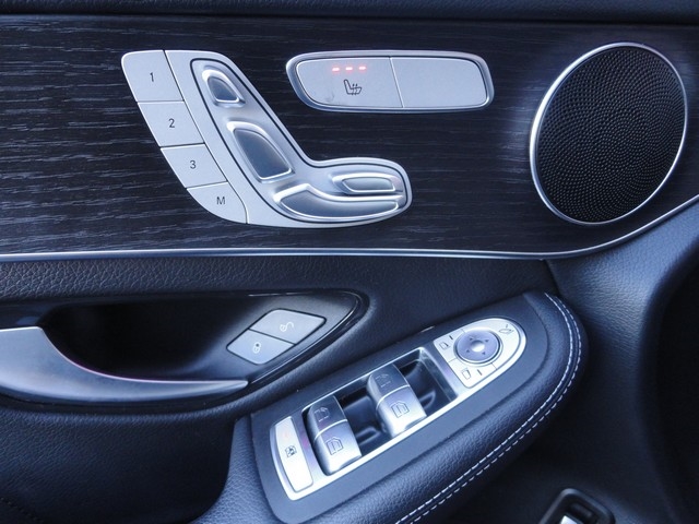 Mercedes-Benz GLC GLC 300 4MATIC SUV 2022