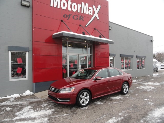 Volkswagen Passat 4dr Sdn 1.8T Auto Sport PZEV 2015