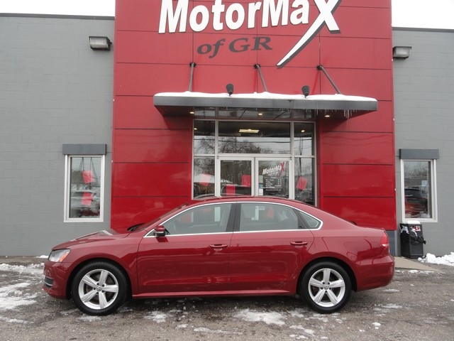 Volkswagen Passat 4dr Sdn 1.8T Auto Sport PZEV 2015