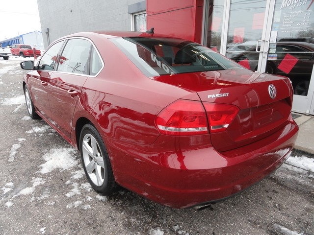 Volkswagen Passat 4dr Sdn 1.8T Auto Sport PZEV 2015