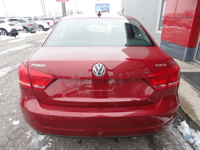 Volkswagen Passat 4dr Sdn 1.8T Auto Sport PZEV 2015