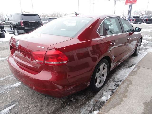 Volkswagen Passat 4dr Sdn 1.8T Auto Sport PZEV 2015