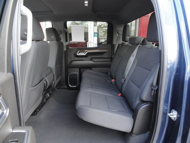 Chevrolet Silverado 1500 4WD Crew Cab 147" LT w/2FL 2022