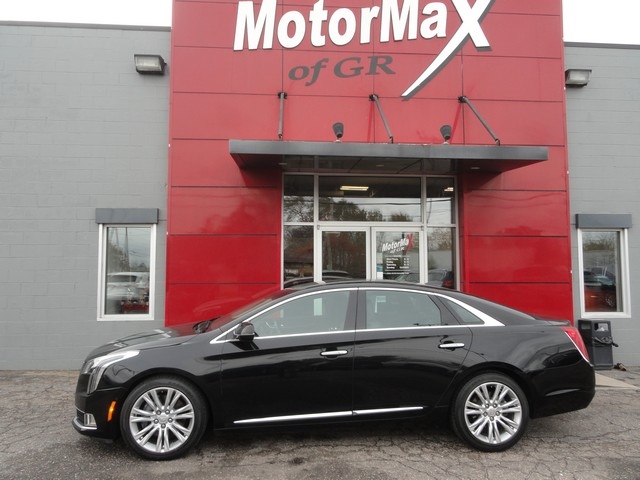 Cadillac XTS 4dr Sdn Luxury FWD 2019