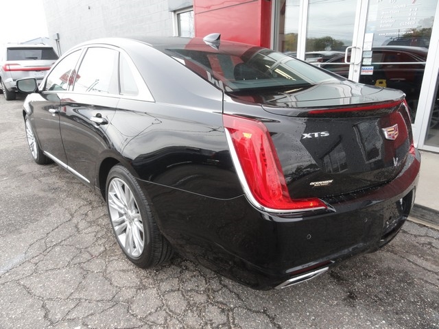 Cadillac XTS 4dr Sdn Luxury FWD 2019