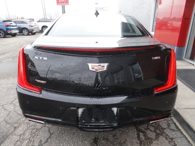 Cadillac XTS 4dr Sdn Luxury FWD 2019