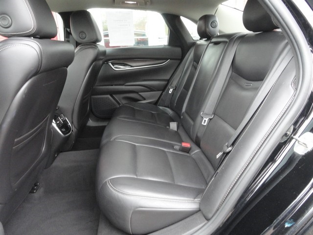 Cadillac XTS 4dr Sdn Luxury FWD 2019