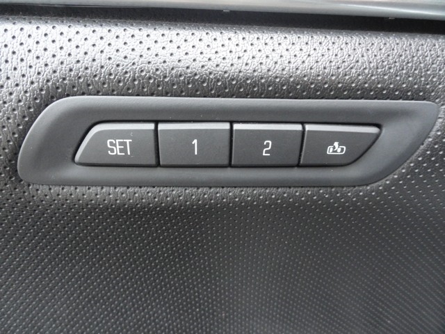 Cadillac XTS 4dr Sdn Luxury FWD 2019