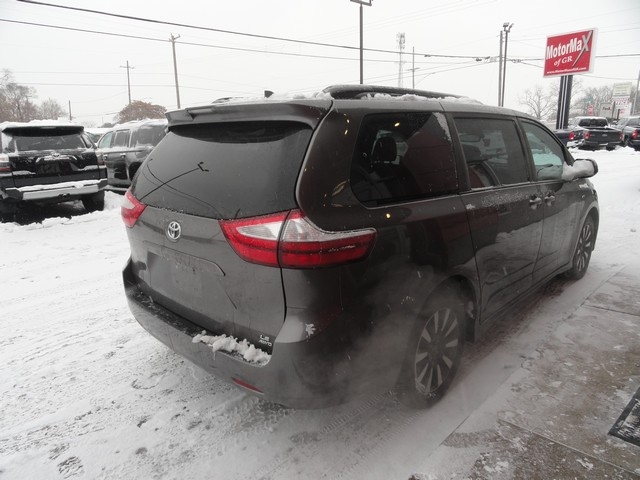 Toyota Sienna LE AWD 7-Passenger (Natl) 2019