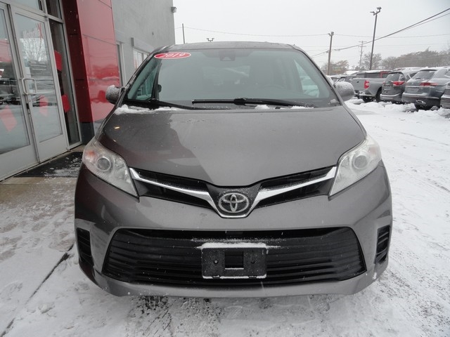 Toyota Sienna LE AWD 7-Passenger (Natl) 2019