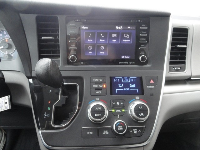 Toyota Sienna LE AWD 7-Passenger (Natl) 2019